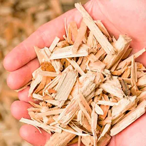 Щепа лиственная оптом в Первоуральске и других различных марок заказать от 16 тонн